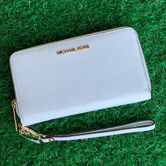 MICHAEL KORS JET SET TRAVEL LG FLAT MF PHN CASE - Picture 3 of 16